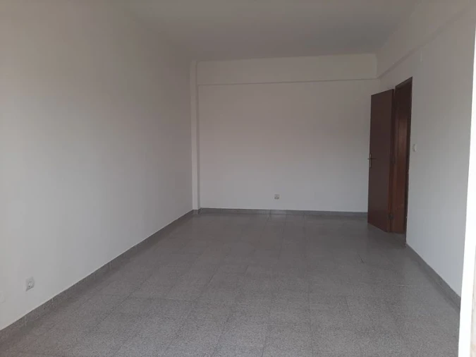 Apartamento T3 para Venda em Fernao Ferro Foto 4