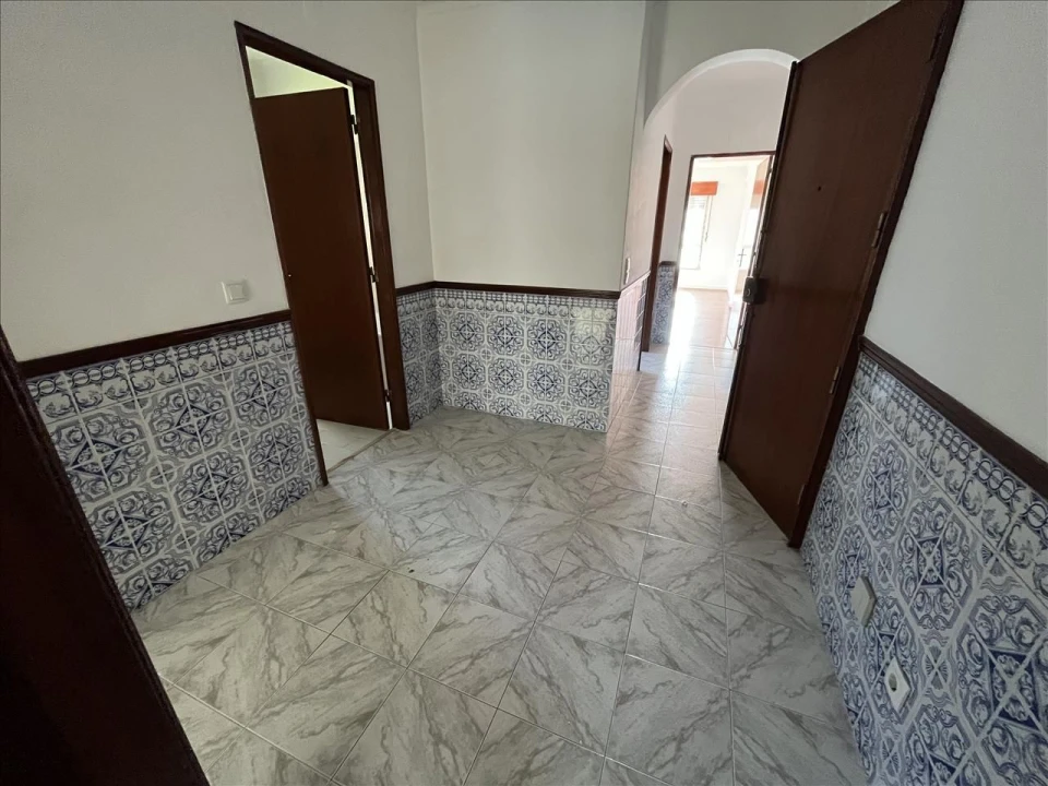 Apartamento T2 para Venda em Agualva e Mira-Sintra Foto 3