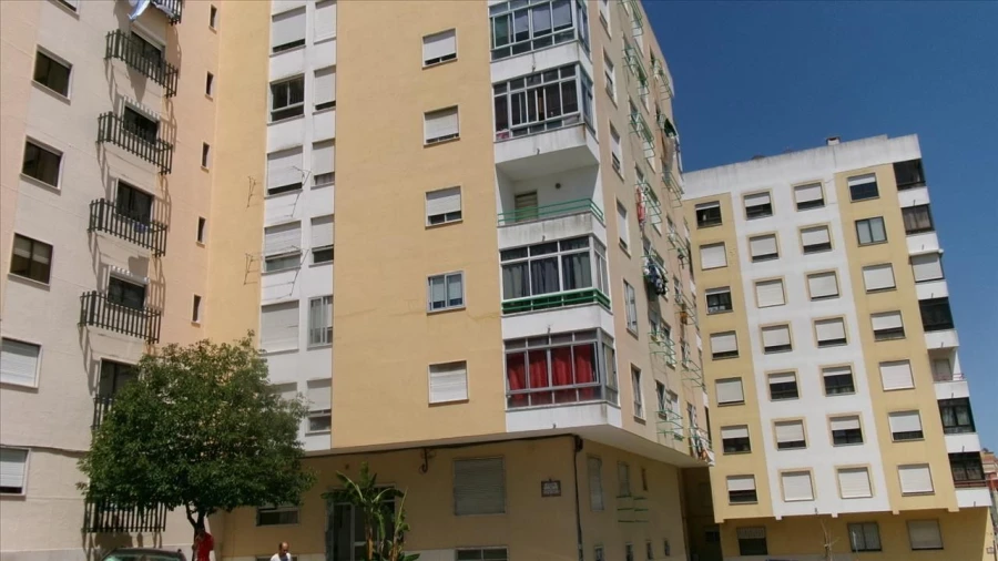 Apartamento T2 para Venda em Agualva e Mira-Sintra Foto 13