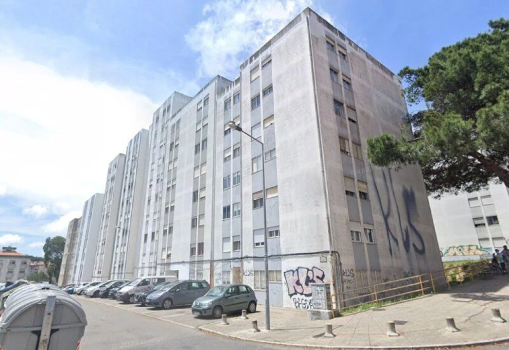 Apartamento T2 para Venda em Rio de Mouro Foto 2