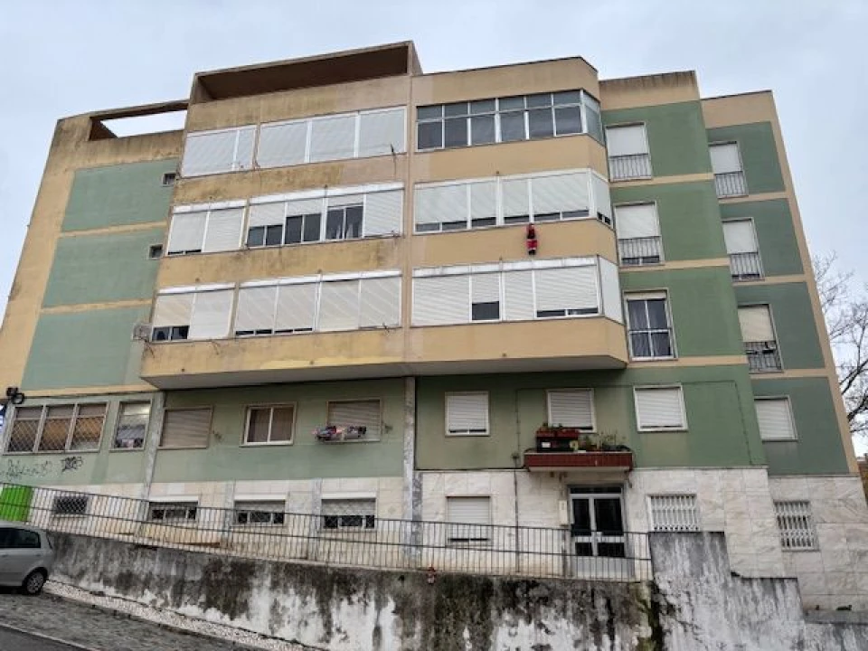Apartamento T2 para Venda em Agualva e Mira-Sintra Foto 1