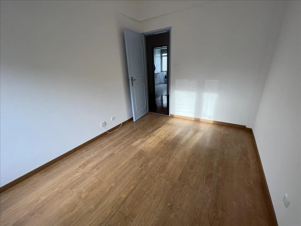 Apartamento T2 para Venda em Agualva e Mira-Sintra Foto 7