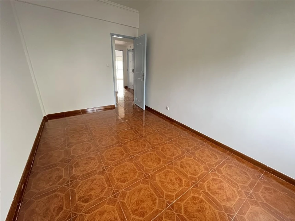 Apartamento T2 para Venda em Agualva e Mira-Sintra Foto 9