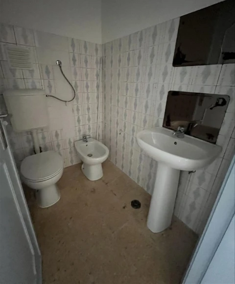 Apartamento T2 para Venda em Agualva e Mira-Sintra