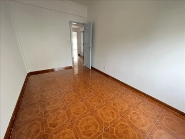 Apartamento T2 para Venda em Agualva e Mira-Sintra
