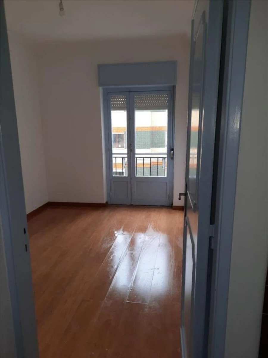 Apartamento T2 para Venda em Agualva e Mira-Sintra Foto 3