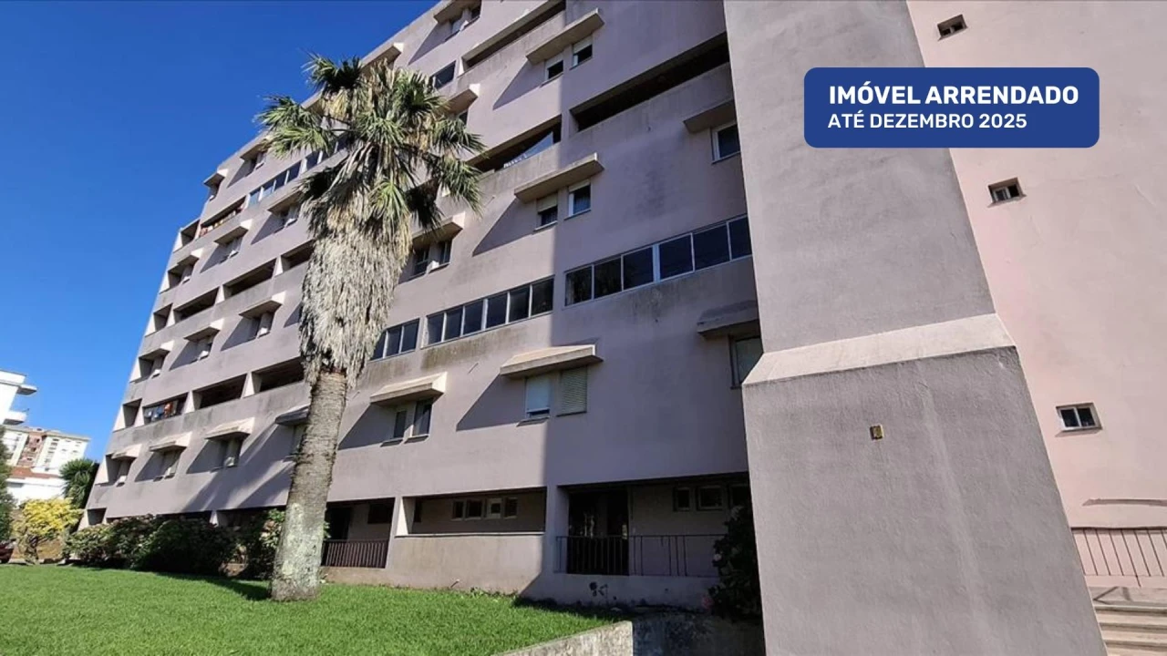 Apartamento T3 para Venda em Agualva e Mira-Sintra Foto 1