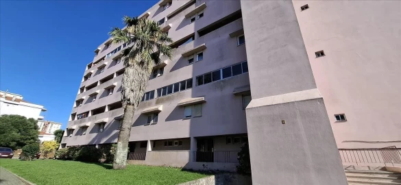 Apartamento T3 para Venda em Agualva e Mira-Sintra