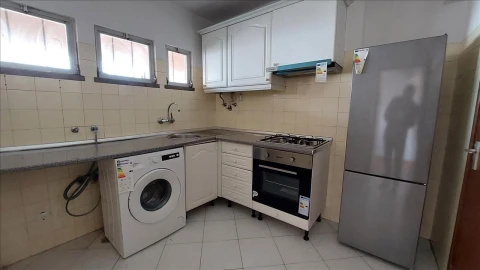 Apartamento T3 para Venda em Agualva e Mira-Sintra