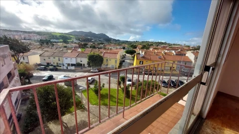 Apartamento T3 para Venda em Agualva e Mira-Sintra