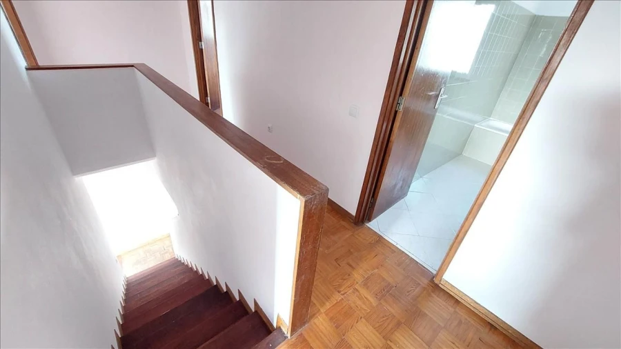 Apartamento T3 para Venda em Agualva e Mira-Sintra Foto 9