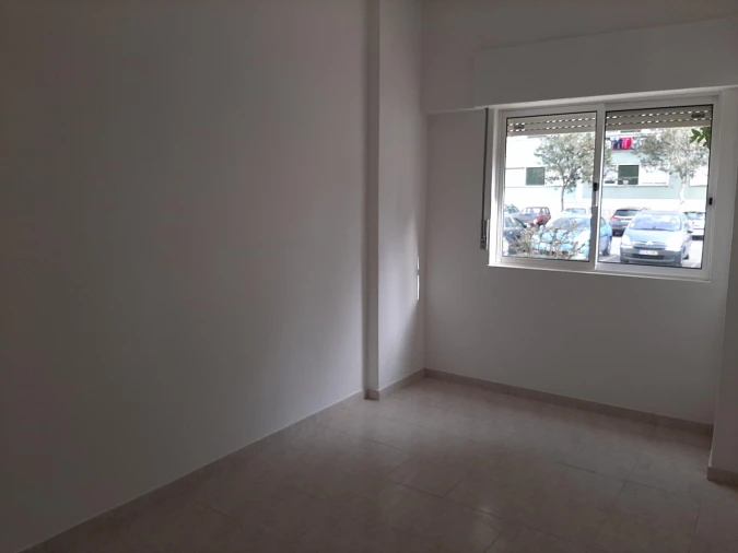 Apartamento T2 para Venda em Moita Foto 9