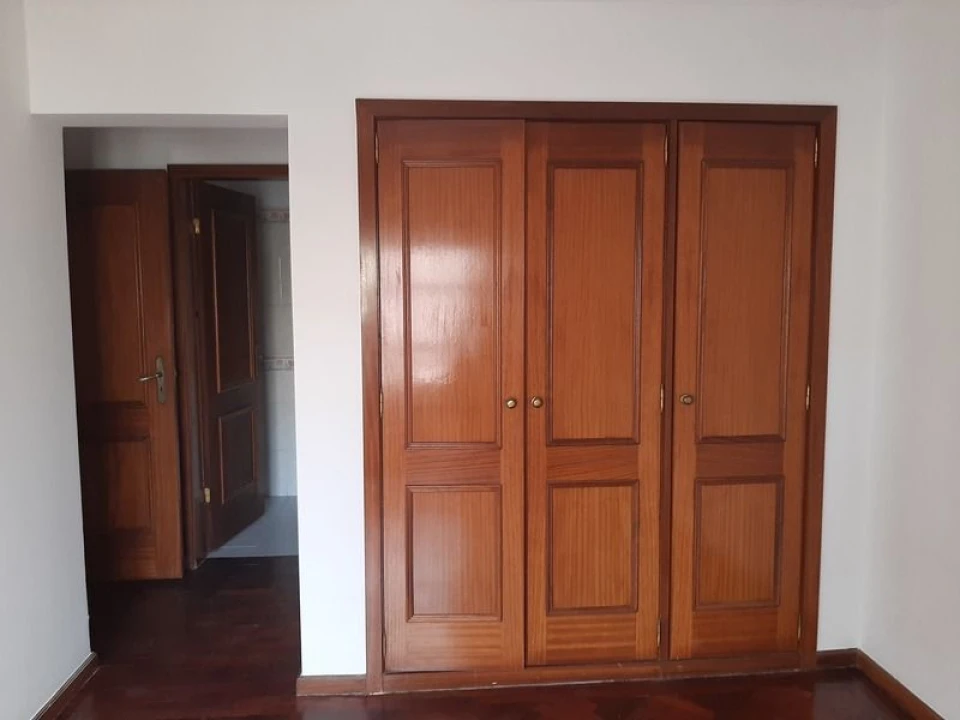 Apartamento T3 para Venda em Agualva e Mira-Sintra Foto 11