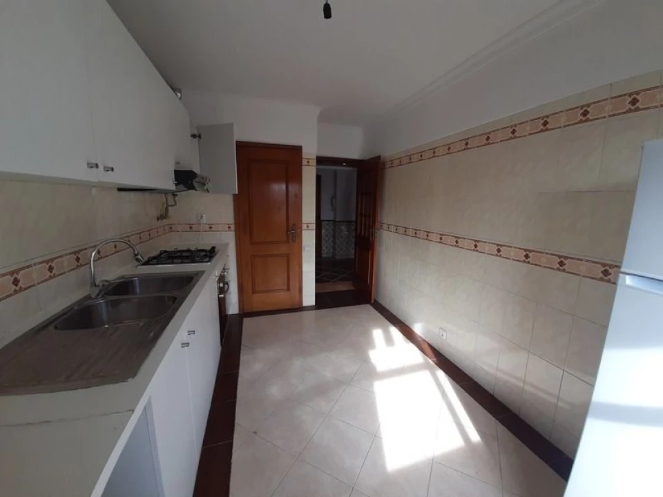 Apartamento T3 para Venda em Agualva e Mira-Sintra Foto 13