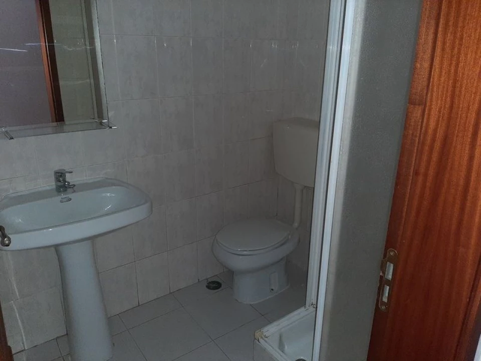 Apartamento T3 para Venda em Agualva e Mira-Sintra Foto 17
