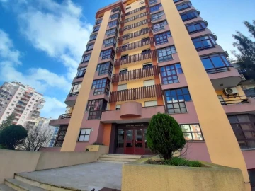 Apartamento T3 para Venda em Agualva e Mira-Sintra
