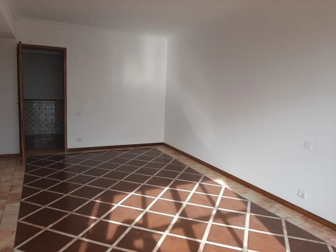 Apartamento T3 para Venda em Agualva e Mira-Sintra Foto 5
