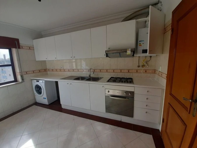 Apartamento T3 para Venda em Agualva e Mira-Sintra Foto 15