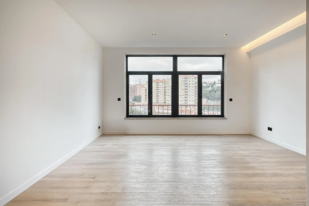 Apartamento T1 para Venda em Massamá e Monte Abraão Foto 11