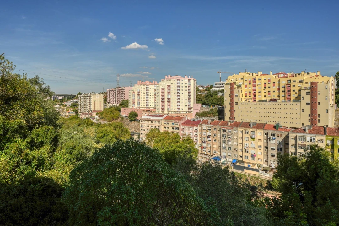 Apartamento T1 para Venda em Massamá e Monte Abraão Foto 16