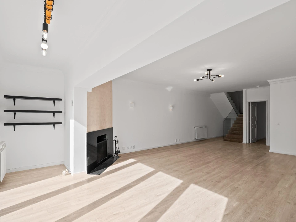 Moradia T3 para Venda em Carcavelos e Parede Foto 5