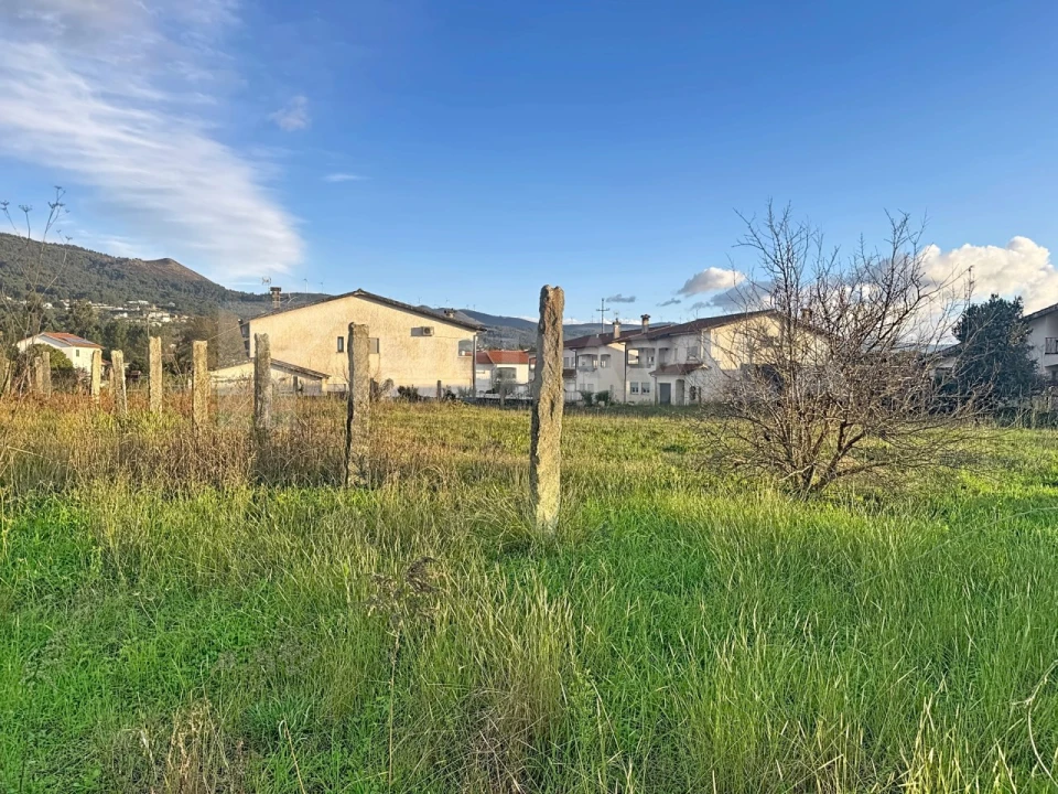 Terreno para Venda em Valença, Cristelo Covo e Arão Foto 4