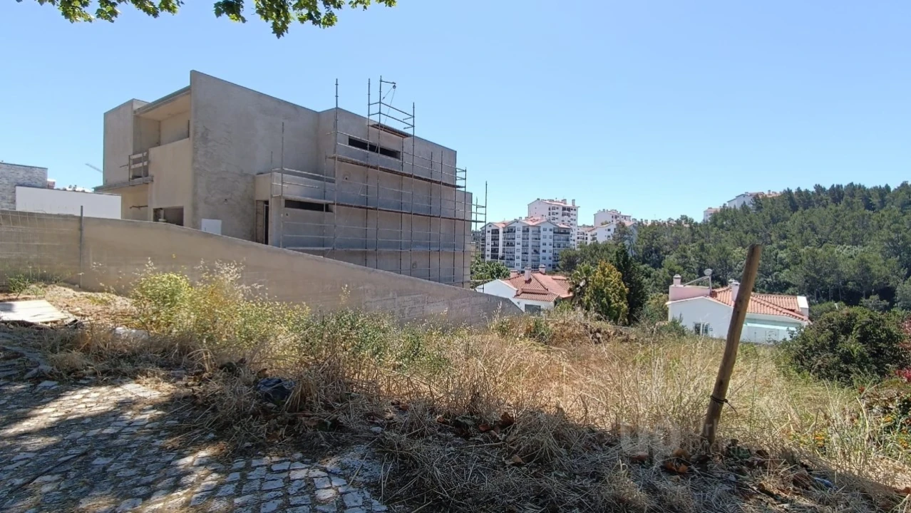 Terreno para Venda em Alcabideche Foto 17
