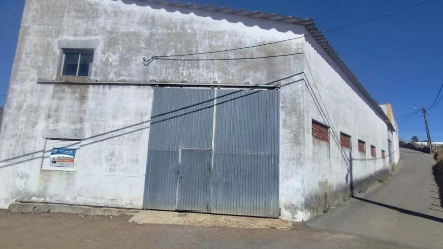 Armazém para Venda em Terrugem e Vila Boim