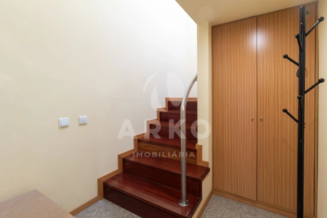 Apartamento T2 para Venda em Valongo Foto 11