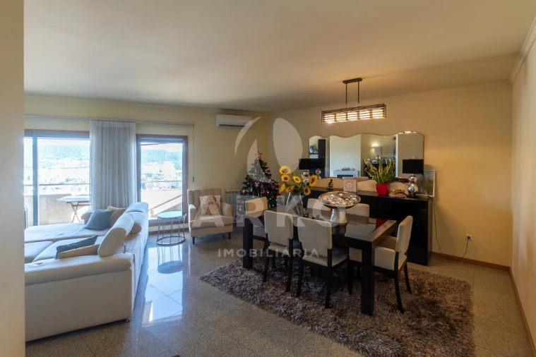 Apartamento T2 para Venda em Valongo Foto 5