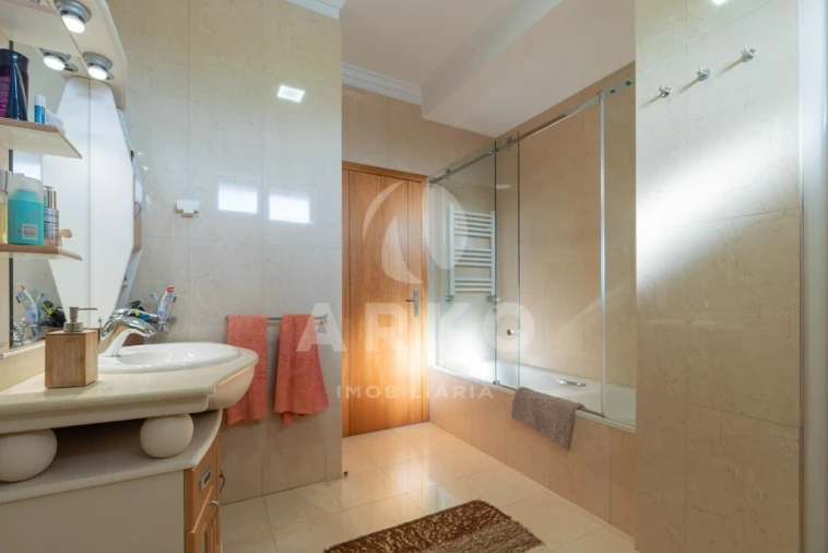 Apartamento T2 para Venda em Valongo Foto 18