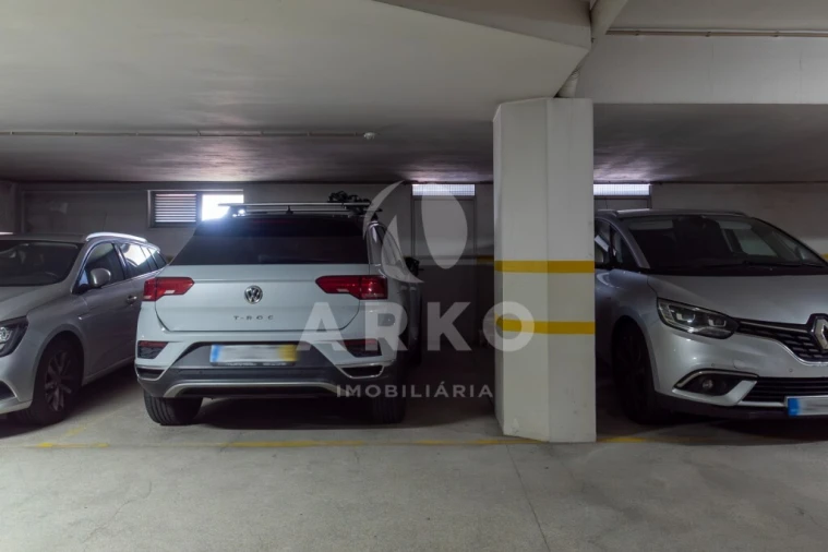 Apartamento T2 para Venda em Valongo Foto 23