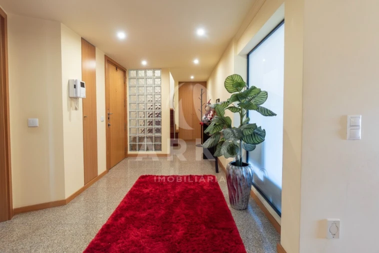 Apartamento T2 para Venda em Valongo Foto 9