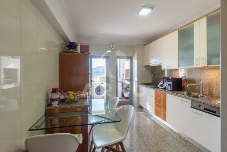Apartamento T2 para Venda em Valongo Foto 2