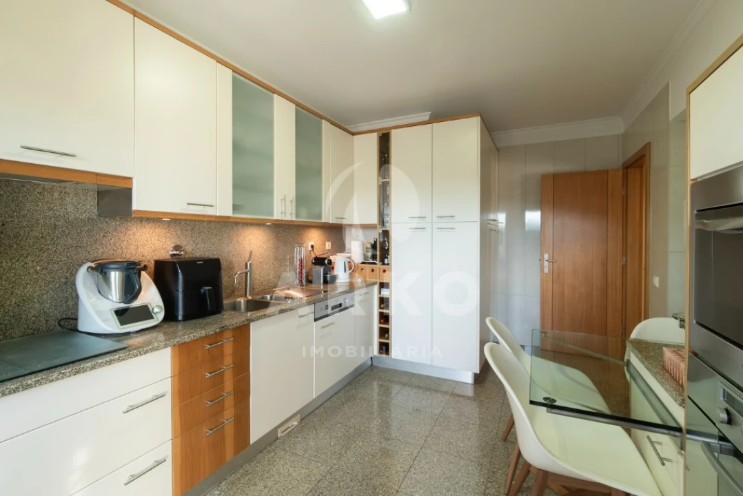 Apartamento T2 para Venda em Valongo Foto 3