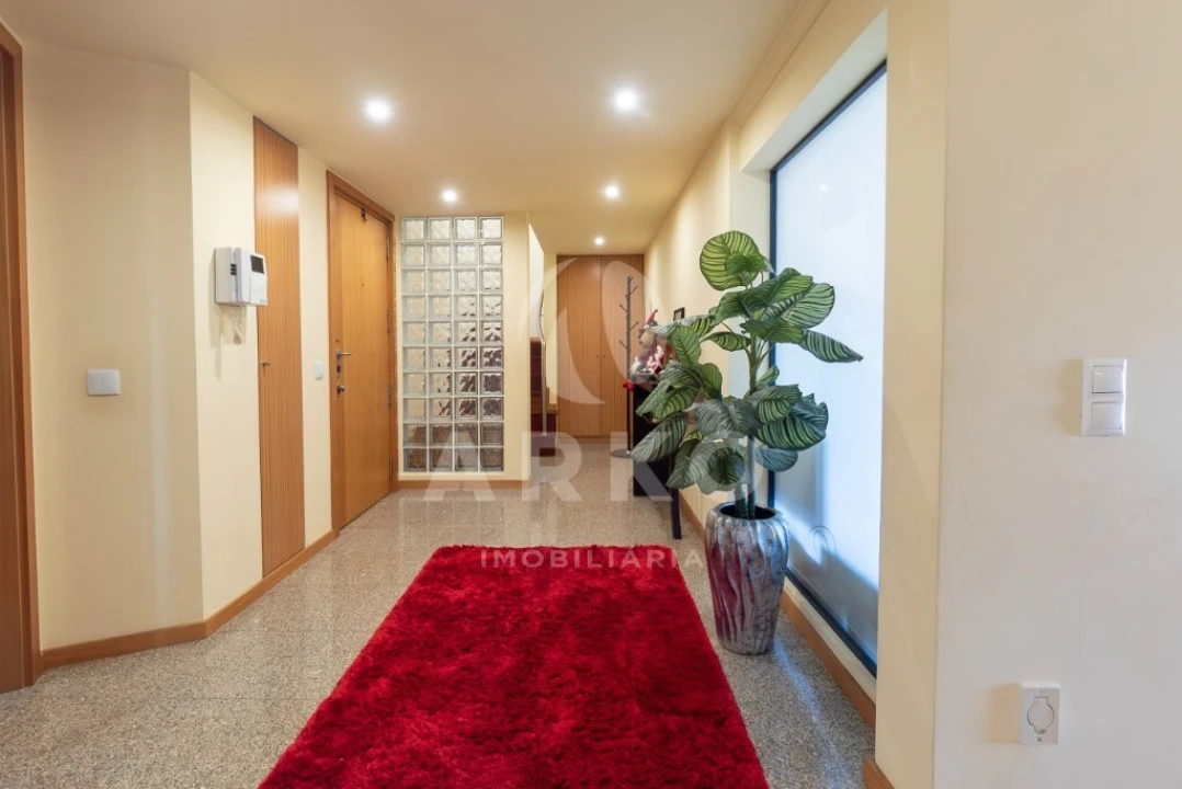 Apartamento T2 para Venda em Valongo Foto 9