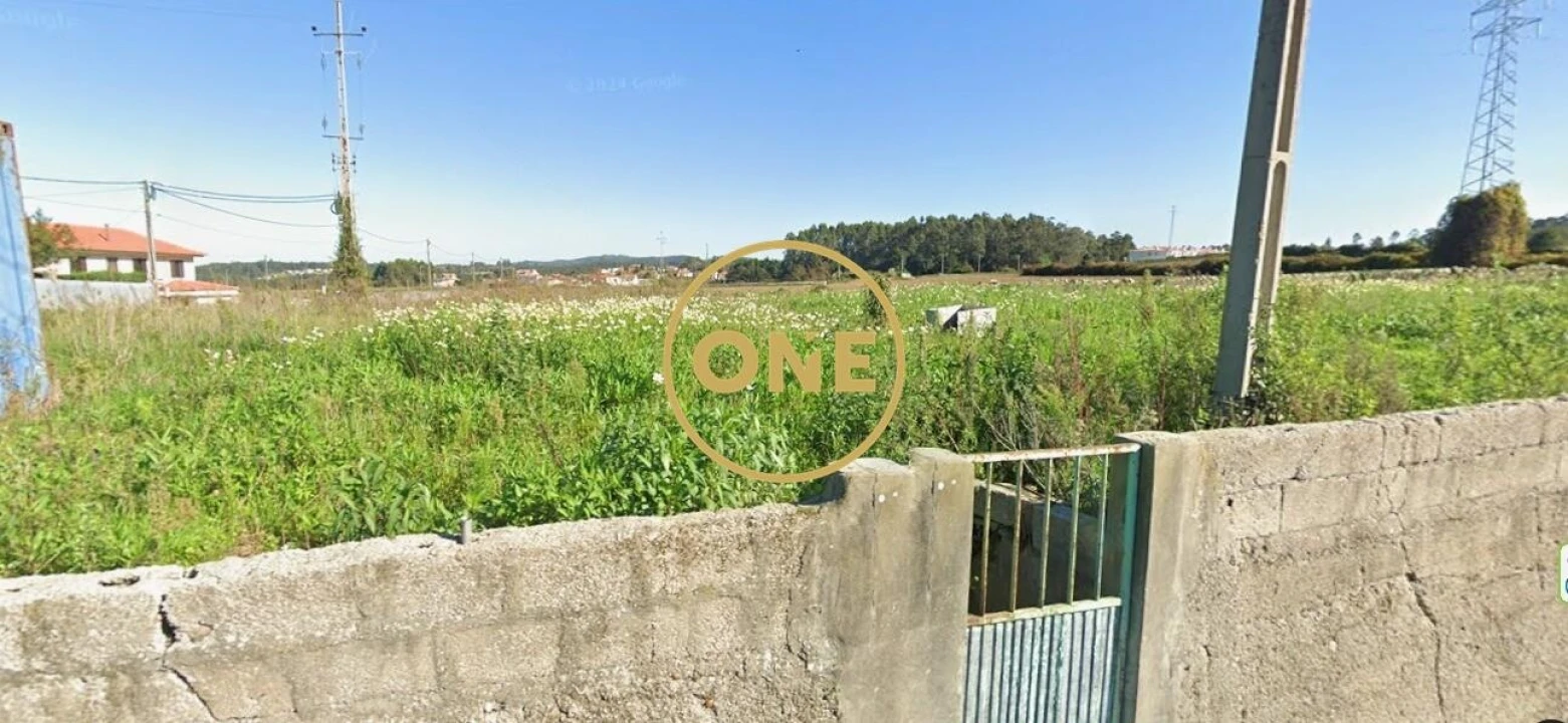 Terreno para Venda em Retorta e Tougues Foto 3