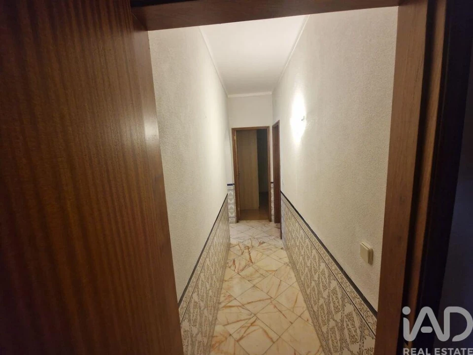 Moradia T4 para Venda em Aguda Foto 18