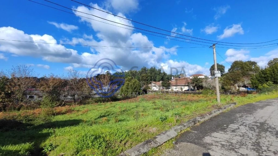 Terreno para Venda em Paços de Brandão Foto 4