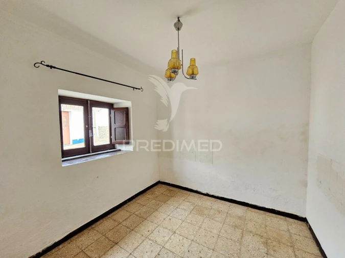 Moradia T2 para Venda em Santa Barbara de Padrões Foto 8