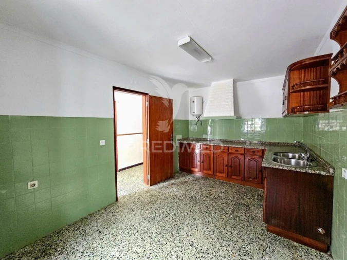 Moradia T2 para Venda em Santa Barbara de Padrões Foto 3