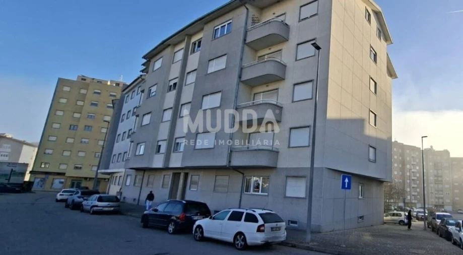 Apartamento T2 para Venda em Sé, Santa Maria e Meixedo Foto 8