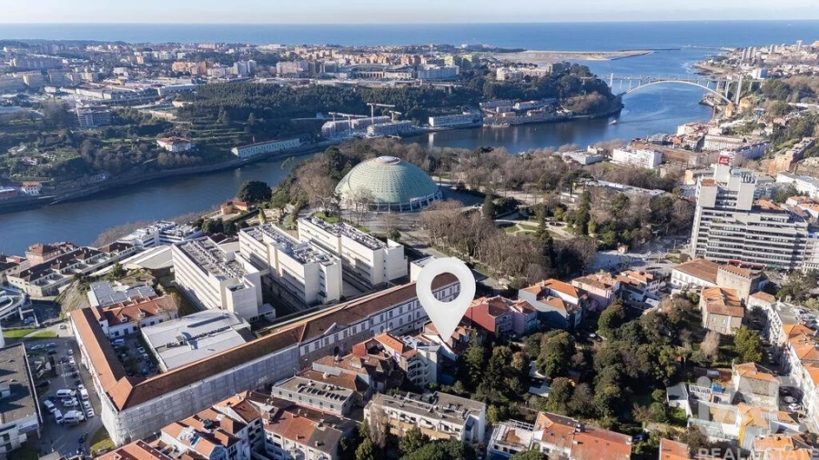 Prédio para Venda em Lordelo do Ouro e Massarelos Foto 8