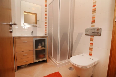 Apartamento T4 para Venda em Portimão