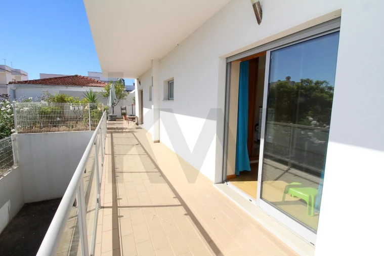 Apartamento T4 para Venda em Portimão Foto 5
