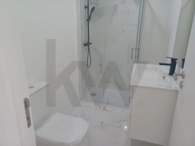 Apartamento T2 para Venda em Venteira Foto 4