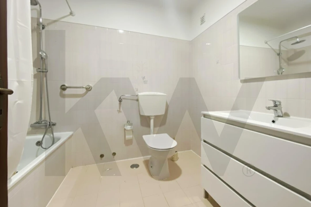 Apartamento T2 para Venda em Algueirão-Mem Martins Foto 13