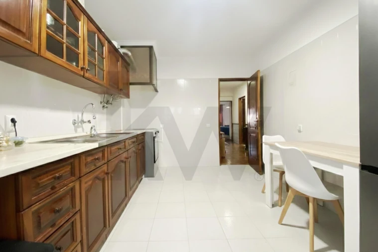 Apartamento T2 para Venda em Algueirão-Mem Martins Foto 1