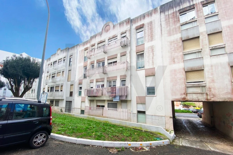 Apartamento T2 para Venda em Algueirão-Mem Martins Foto 22