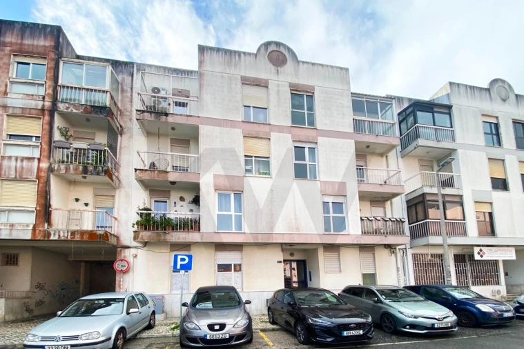 Apartamento T2 para Venda em Algueirão-Mem Martins Foto 20